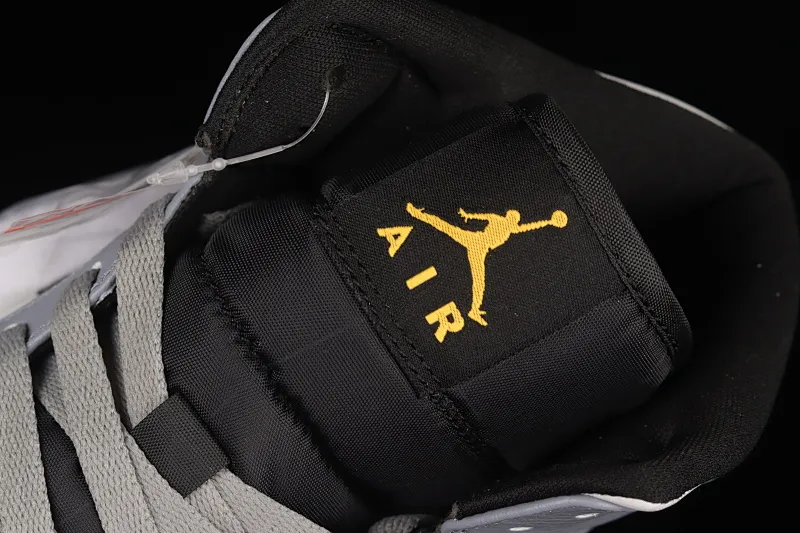 All Categories Air Jordan Jordan Series Basketball Shoes Air Jordan 1 Mid Air Jordan 1 Mid AJ1 Joe 1 Year of the Tiger Customized Chinese Basketball Shoes 554724-170